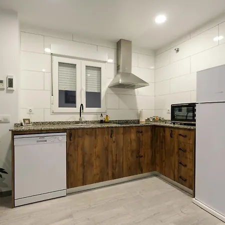 Gegant De Pedra Apartment Adzaneta